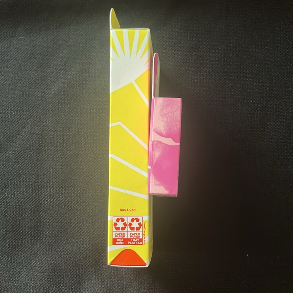 New Skintimate Spark Razor and Refill Set - Picture 3 of 5